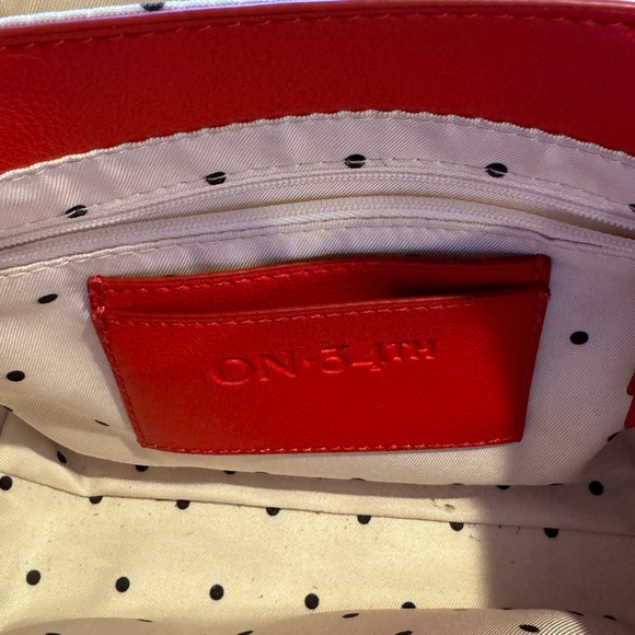 Macy’s On 34th brand red handbag - Picture 3 of 8
